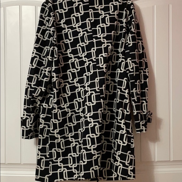 Black and white Coat - Picture 4 of 4